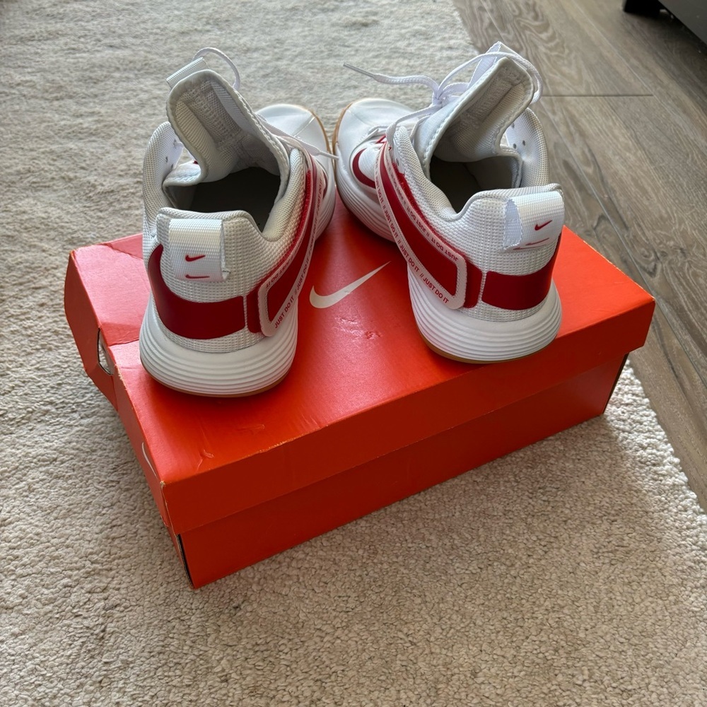 Women's Nike React HyperSet Volleyball shoes (White/University Red) W 11.5 M 10 - Picture 4 of 9